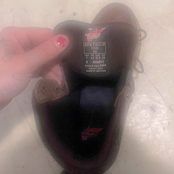 Redwing shoes women steal toe boots size 7 only worn twice to mow grass an work - Picture 1 of 5